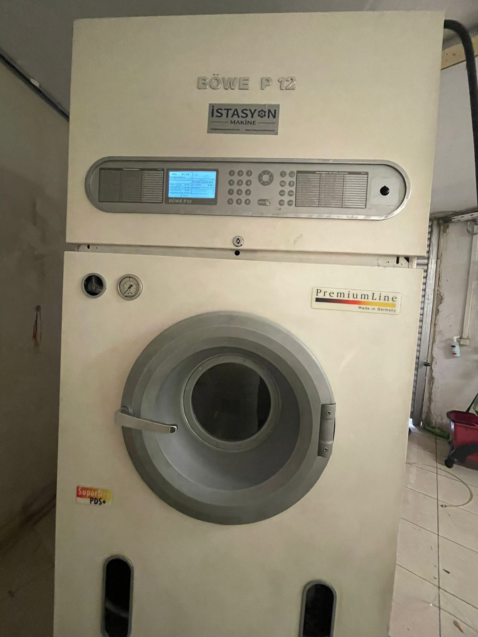 BÖWE P12 MODEL KURU TEMİZLEME MAKİNESİ